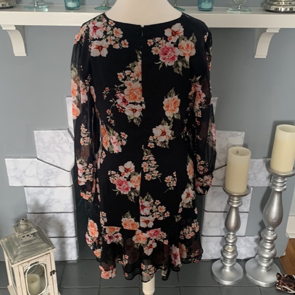 Bar III Dress - Picture 6 of 9